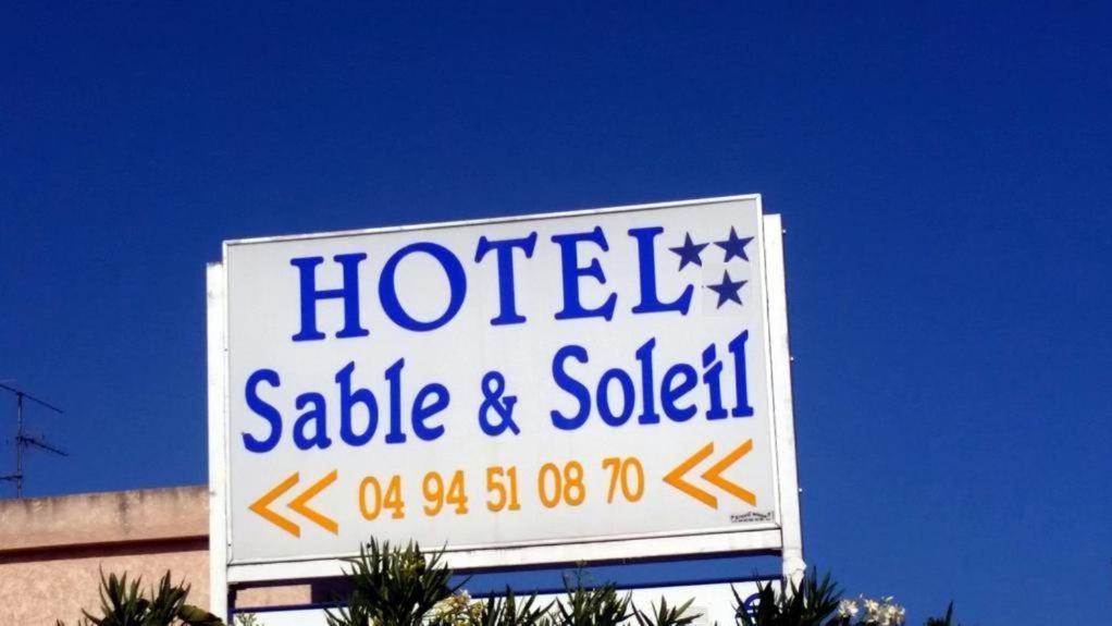 Hotel Sable Et Soleil - Port, Plage Et Jacuzzi Prive Fréjus Eksteriør billede