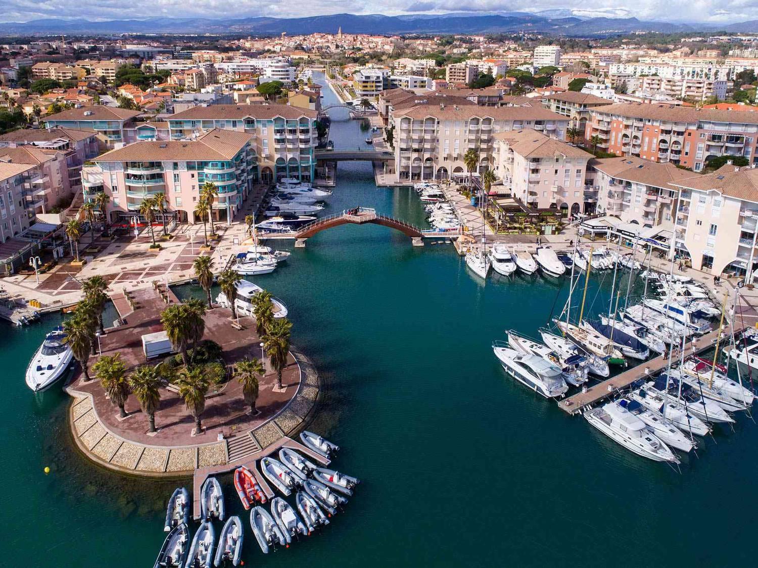 Hotel Sable Et Soleil - Port, Plage Et Jacuzzi Prive Fréjus Eksteriør billede