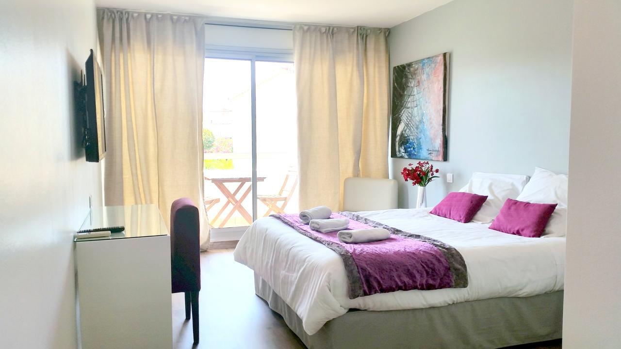 Hotel Sable Et Soleil - Port, Plage Et Jacuzzi Prive Fréjus Værelse billede