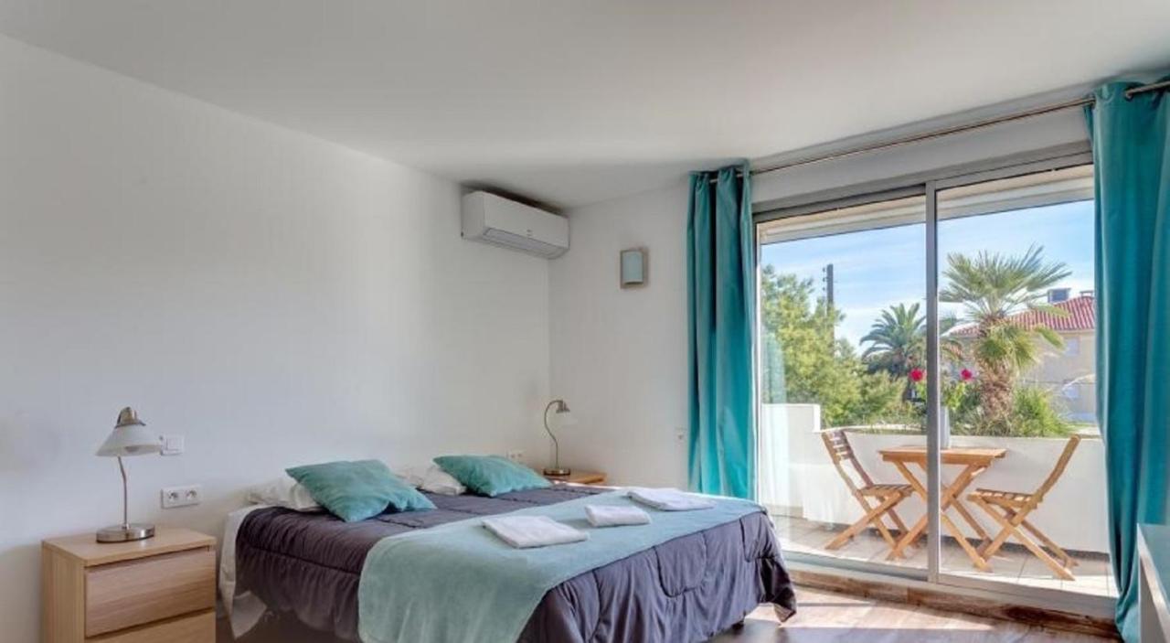 Hotel Sable Et Soleil - Port, Plage Et Jacuzzi Prive Fréjus Værelse billede
