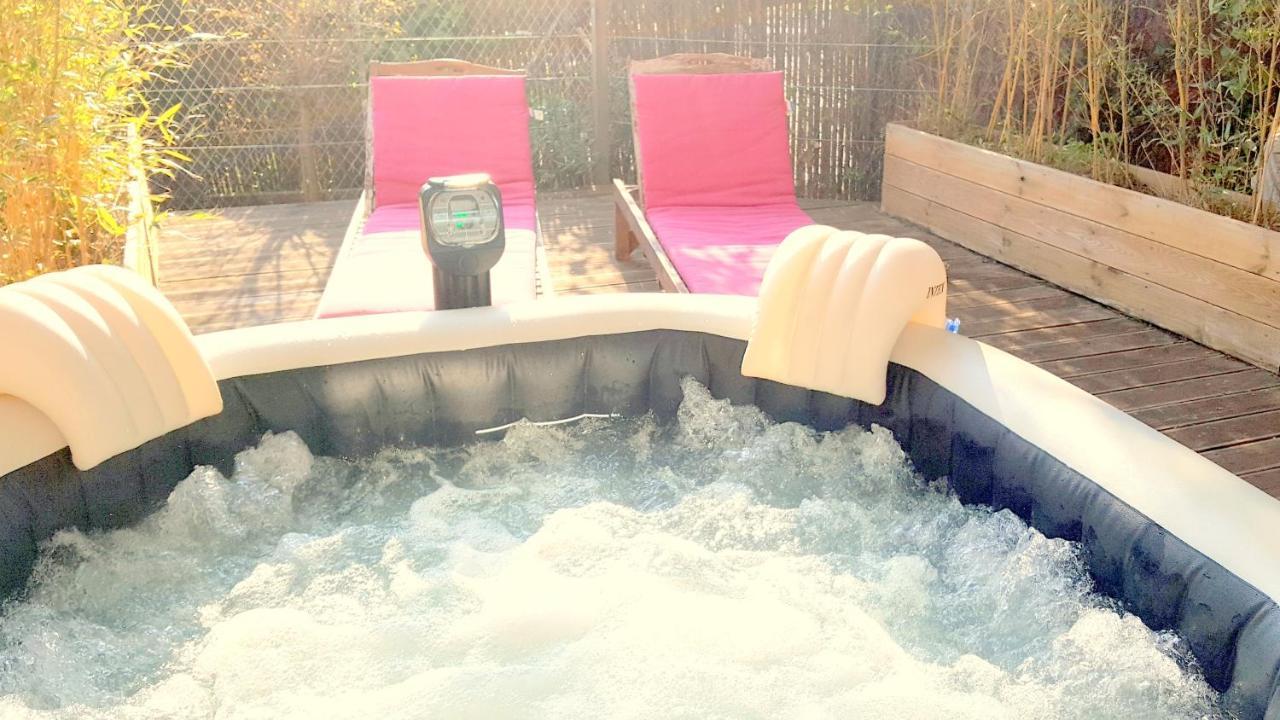 Hotel Sable Et Soleil - Port, Plage Et Jacuzzi Prive Fréjus Eksteriør billede